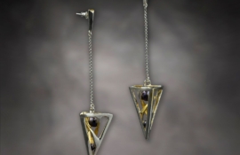 E.AR.19003 Zaha Hadid 3 Earrings 01