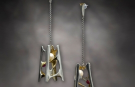 E.AR.19005 Zaha Hadid Mesa Earrings White 02