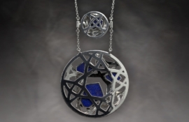 N.AR.19001 Louvre Necklace Round 03