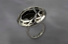 R.AR.19001 Louvre Ring Onyx IMG_3677
