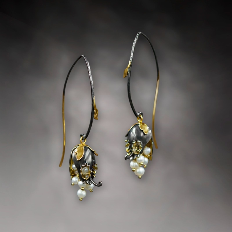 001 Snapdragon Earrings Pearl White