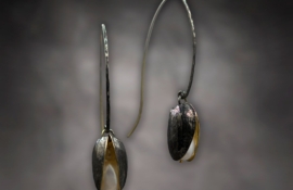E.WN.19002_Pistachio Earrings Black (2)