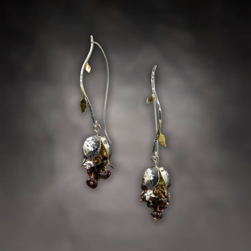 E.WN.19003_Pomegranet Earrings White (1)