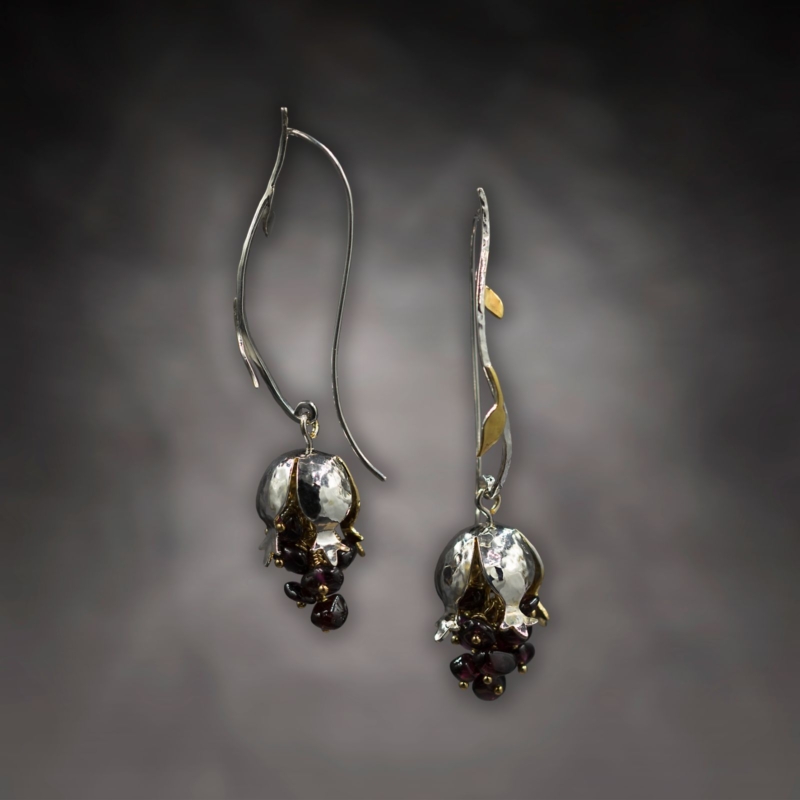 E.WN.19003_Pomegranet Earrings White (2)