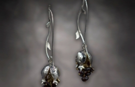 E.WN.19003_Pomegranet Earrings White (3)