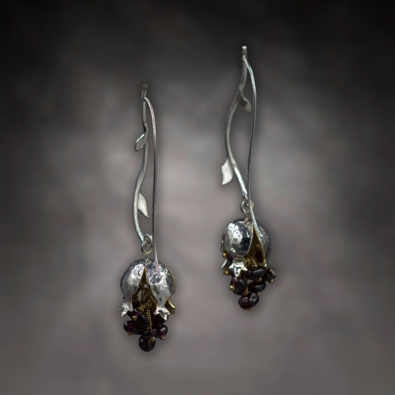 E.WN.19003_Pomegranet Earrings White (3)