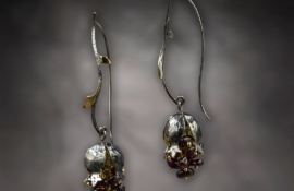 E.WN.19007_Pomegranet Earrings Black (3)