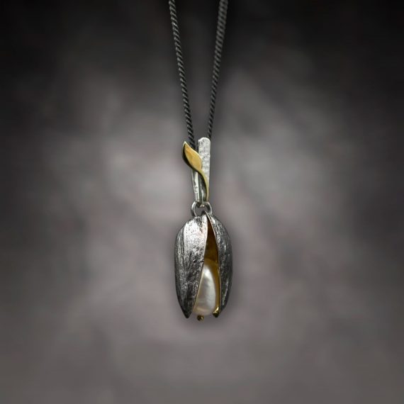 N.WN.19001_Pistachio Pendant White
