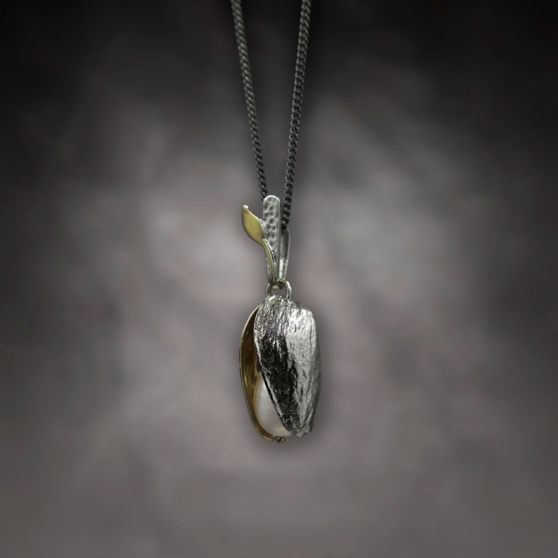 N.WN.19001_Pistachio Pendant White (2)