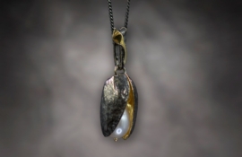 N.WN.19002_Pistachio Pendant Black (1)