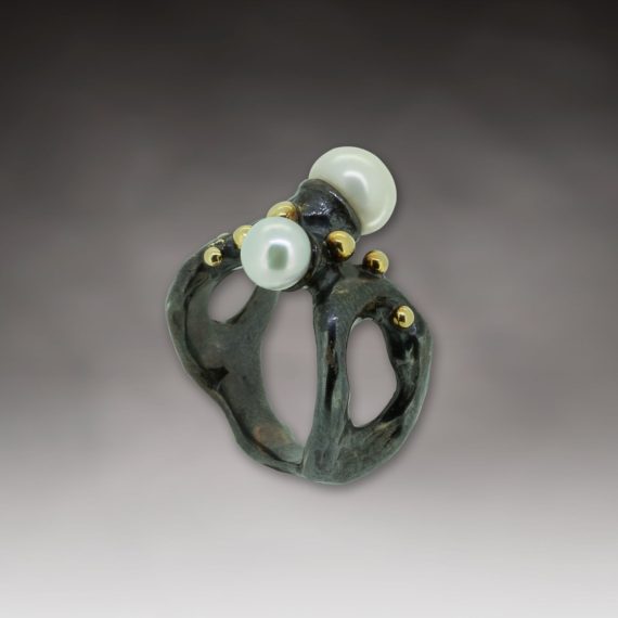 Mihaela Ring